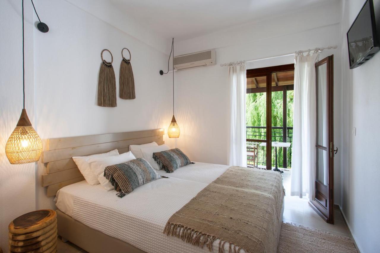Paris Studios & Apartment Agia Paraskevi  Buitenkant foto